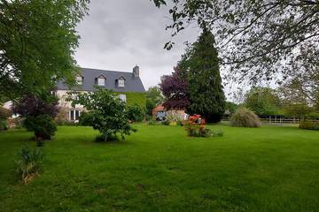 Gîte pour 4 personnes, avec jacuzzi ainsi que sauna et jardin à Montbray