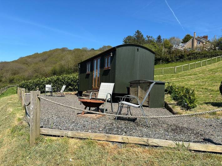 Glamping for 2 people, with Terrace and Garden as well as View in Croyde