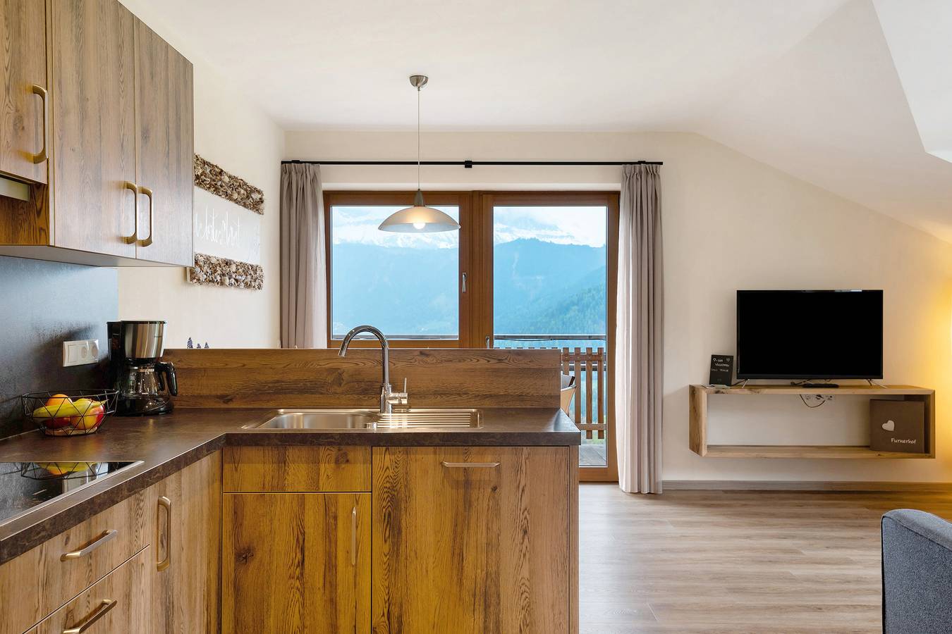 Ganze Wohnung, Ferienwohnung 'Furnerhof Apt Olpenglühn' mit Bergblick, Gemeinschaftsgarten und Wlan in Steinegg (Karneid), Karneid