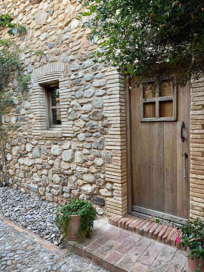 Hôtel pour 2 personnes, avec terrasse et vue, animaux acceptés à Peralada - 3