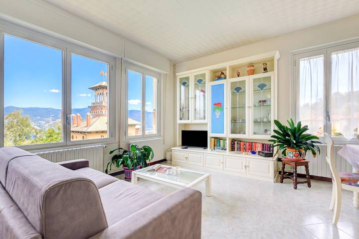 Gîte pour 4 personnes, avec Balcon et Vue sur le lac dans Stresa