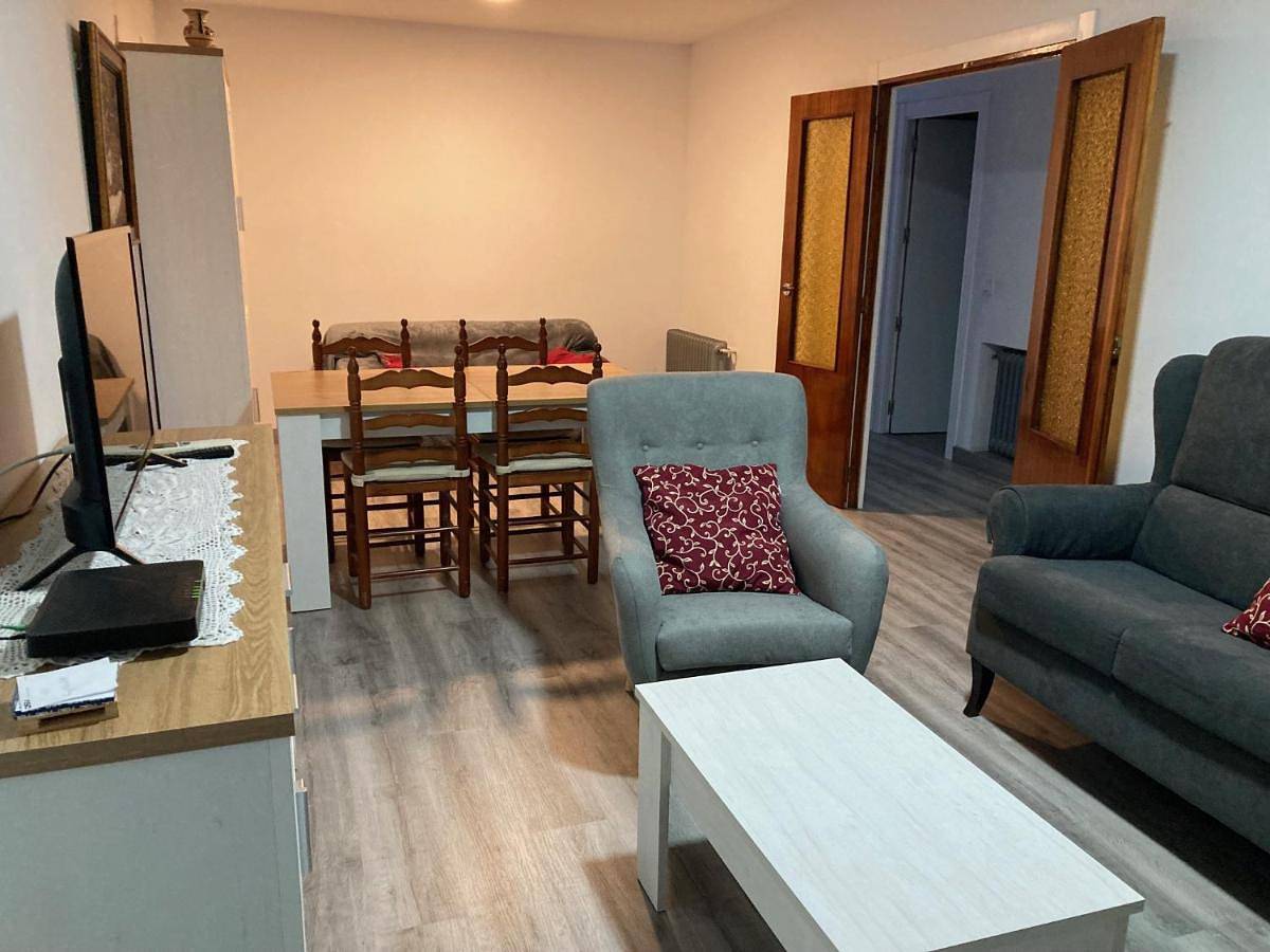 Apartamento entero, Three-Bedroom Apartment in Losar de la Vera, Provincia de Cáceres