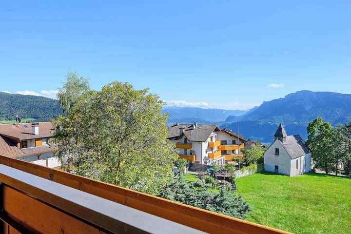 Appartamento intero, Appartamento 'Mendel' con vista montagna, giardino in comune e Wi-Fi in Salonetto, Meltina