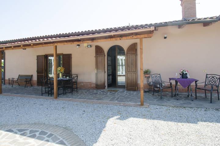 Villa für 4 Personen mit Pool in Castiglione del Lago, Lago Trasimeno