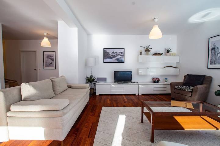 Ferienhaus für 8 Personen, mit Terrasse und Garten