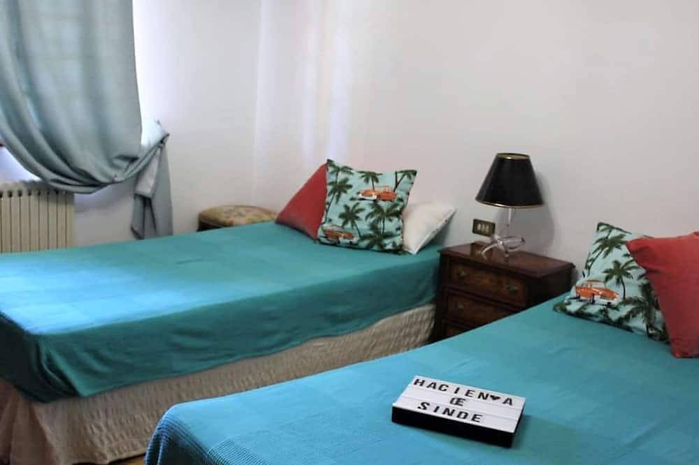 Villa en Narón cerca de Playa Pantín y Golf in Narón, Costa de Galicia