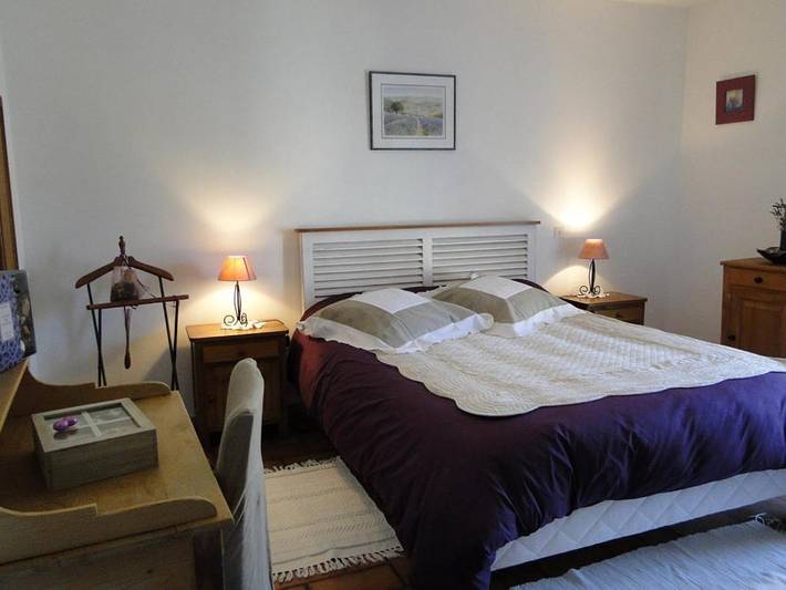 Chambre d’hôte pour 2 personnes, avec Balcon et Terrasse ainsi que Jardin et Piscine