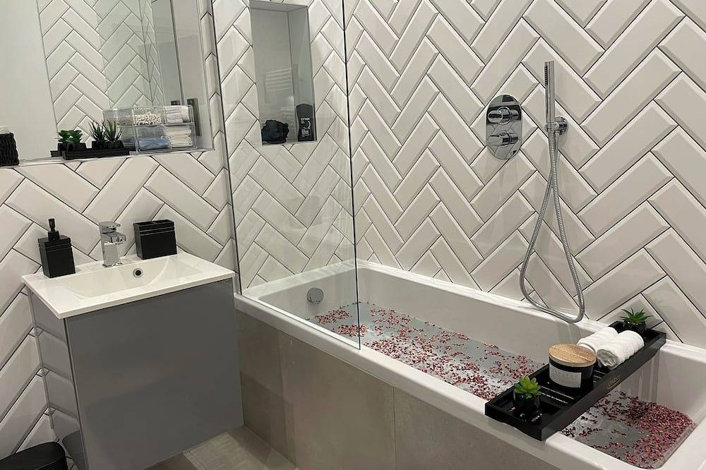 Ganze Wohnung, Modern 2 Bedroom in Sutton, Family Size Rooms With Modern Amentites , Free Wifi in Sutton (London), London