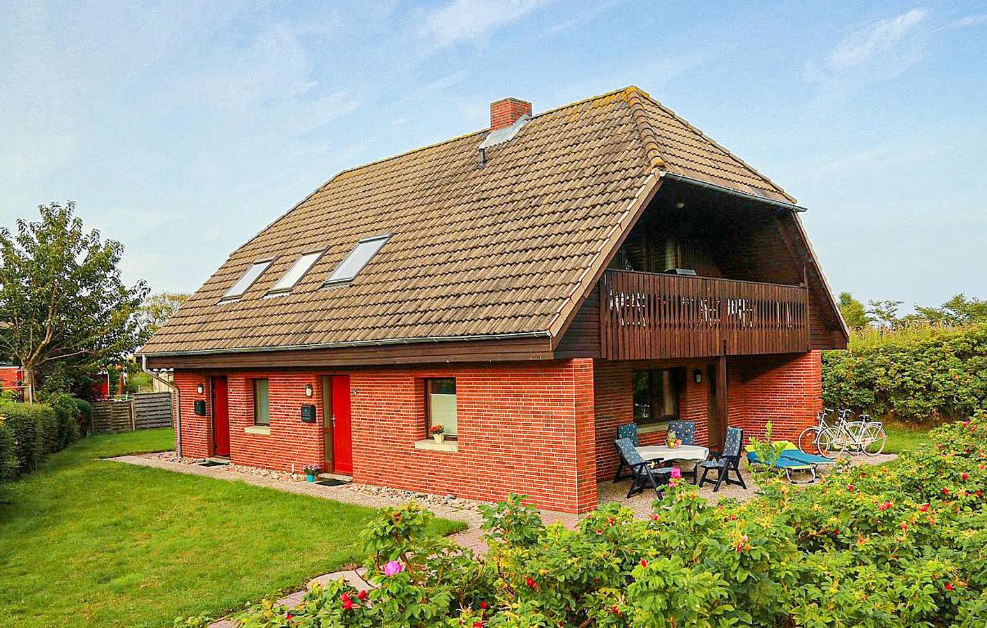 Ganze Ferienwohnung, Gemütliche 75 m² große Wohnung mit Terrasse, Küche und nur 400 m vom Strand entfernt in Friedrichskoog-Spitze, Friedrichskoog