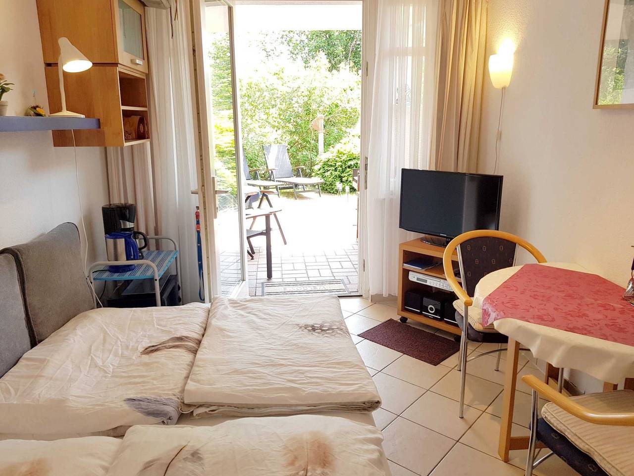 Ganze Ferienwohnung, Villa Romantica App., überd. Terrasse, Strandkorb, Liegen - Villa Romantica Appartement in Koserow, Bernsteinbäder