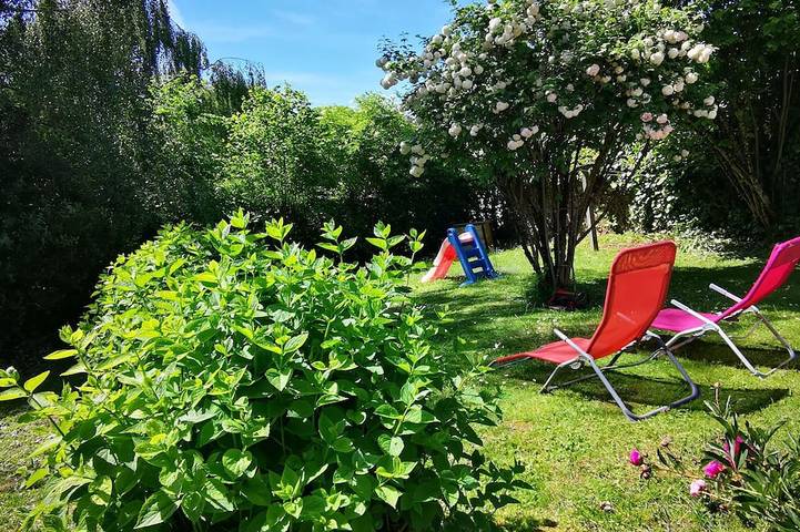 Gîte pour 7 personnes, avec jardin, animaux acceptés à Avèze