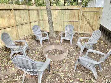 Vacation House for 8 Guests in Lake Conroe, Texas, Picture 2