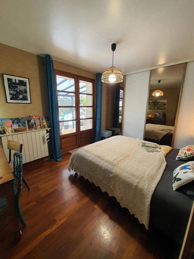 Chambre d’hôte pour 2 personnes, avec Terrasse ainsi que Jardin et Vue à Montredon-Labessonnié