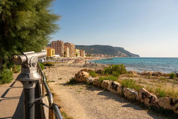 Entire apartment, [Orizzonte Blu] Panoramic terrace • Sea 1km in Pietra Ligure, Pietra Ligure Municipality
