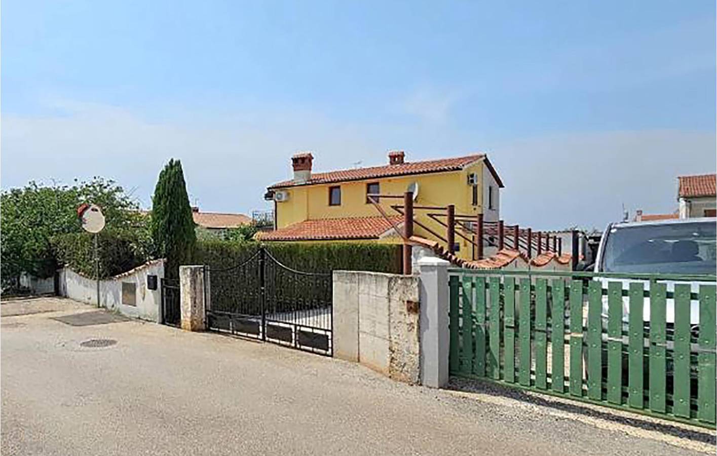 Reizende 1-Zimmer-Wohnung mit Terrasse in der Nähe des Restaurants Kolo in Umag und Umgebung