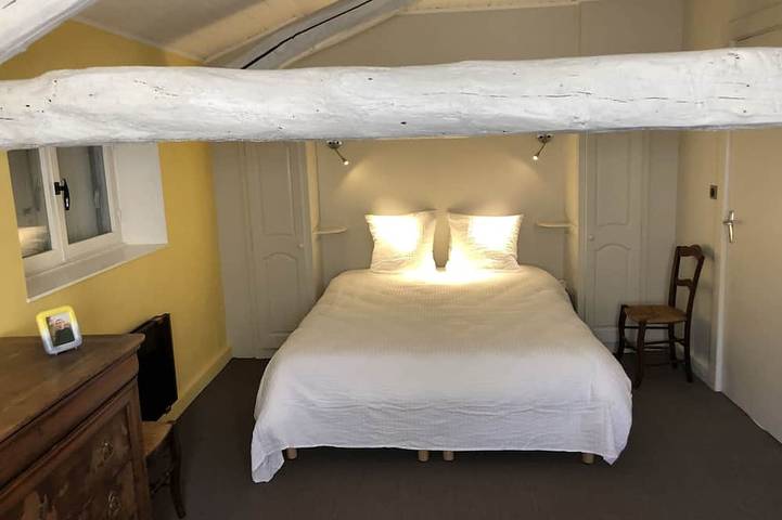 Location de vacances pour 12 personnes, avec sauna ainsi que jacuzzi et jardin, animaux acceptés à Le Bez - 2