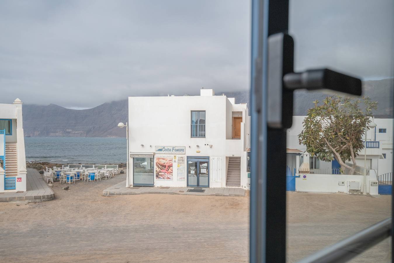 Casa Montaña Clara Famara: Vistas a la montaña y Wi-Fi in Playa Famara, Teguise