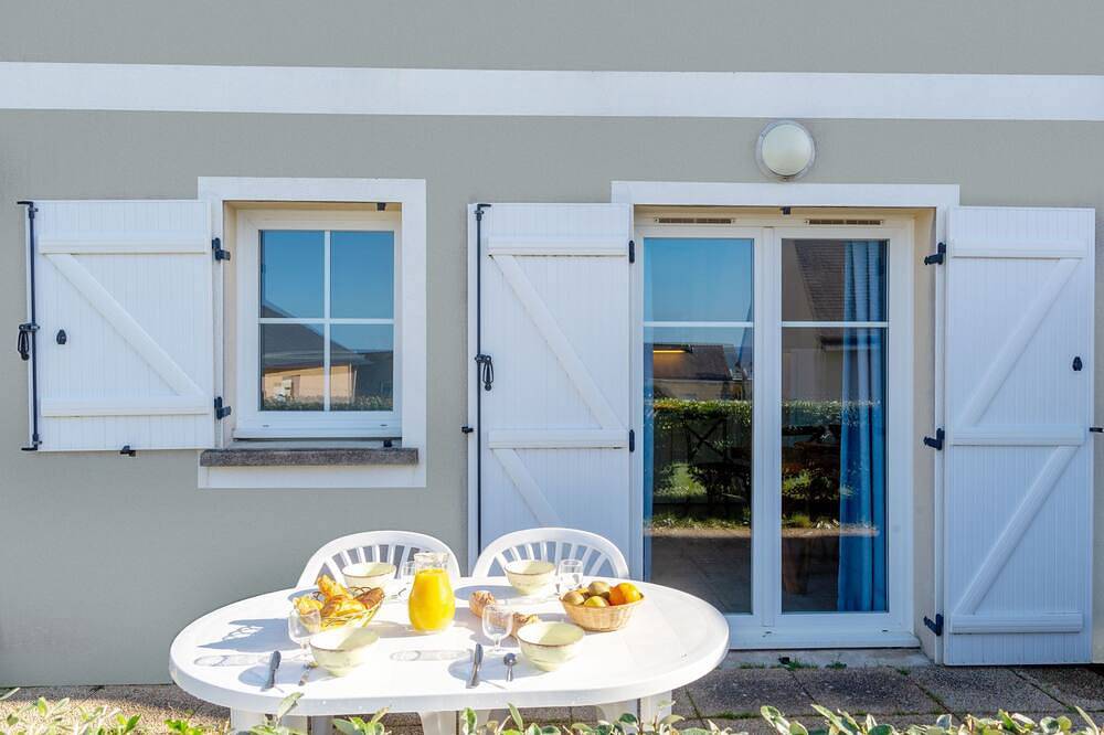 Les Terrasses by Interhome in Saint-Nic, Iroise