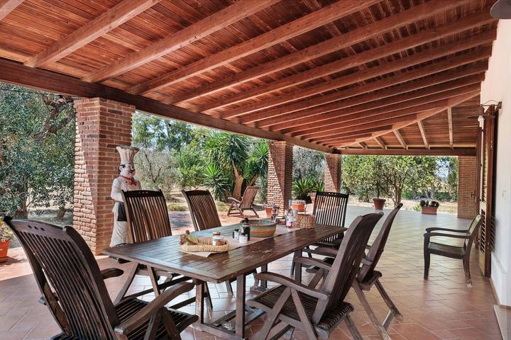 Villa 'Degli Ulivi' met Privétuin in Avetrana, Golf van Tarente