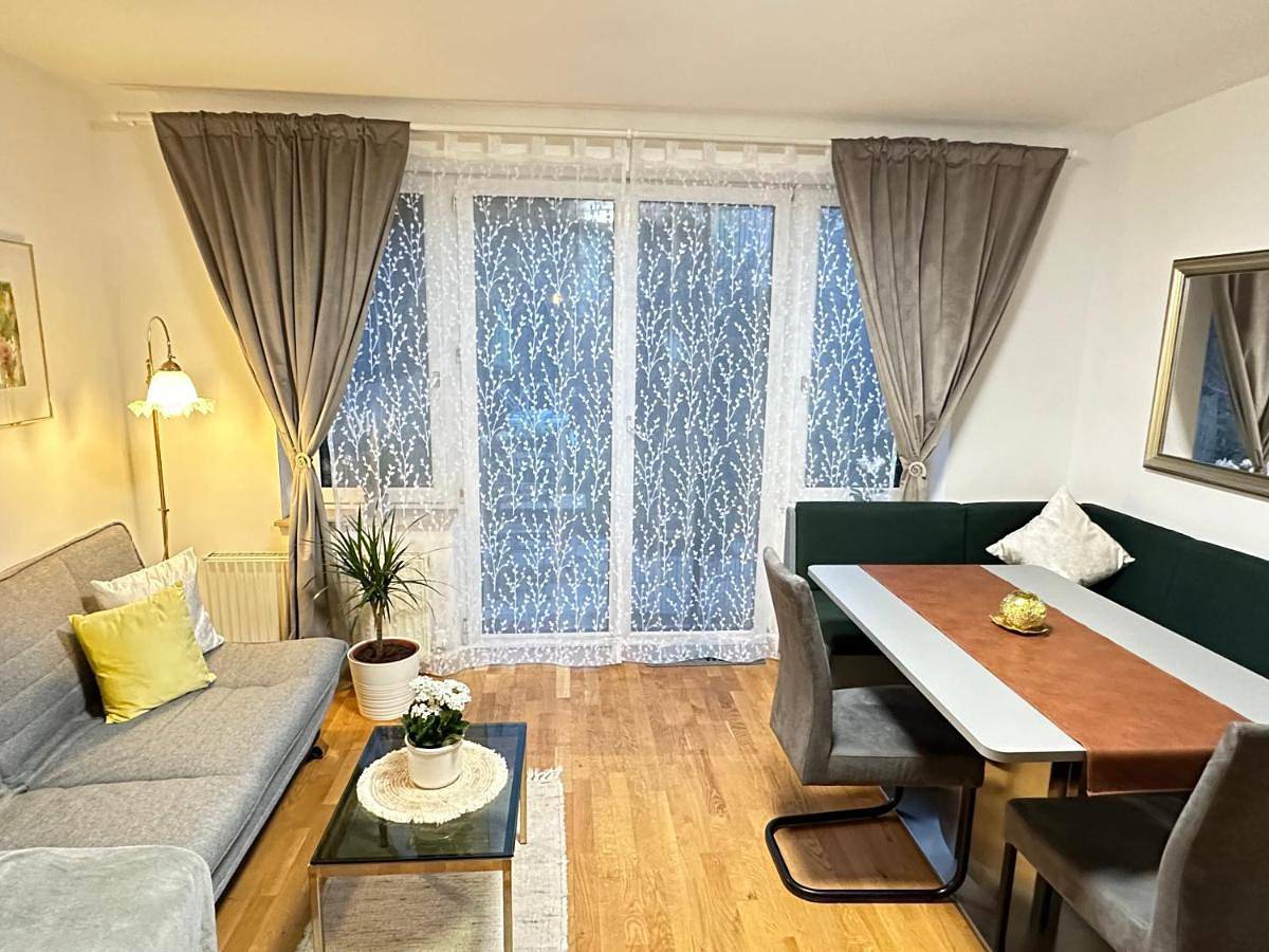 The Peaceful Garden Stay & Free Parking in Salzburg, DMO Demo Region_1