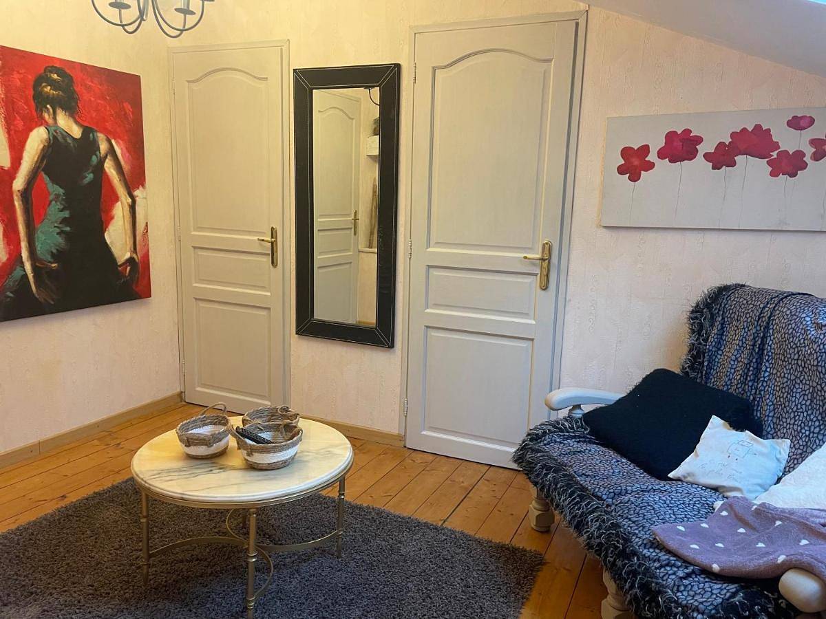 Double Room with Private Bathroom in Sauveterre-de-Comminges, Haute-Garonne