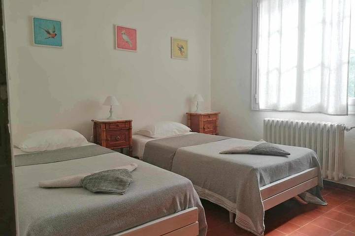 Location de vacances pour 6 personnes, avec jardin et terrasse à Castillon-du-Gard - 4