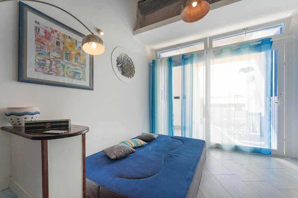 Loft Open Space in Corricella in Naples Province