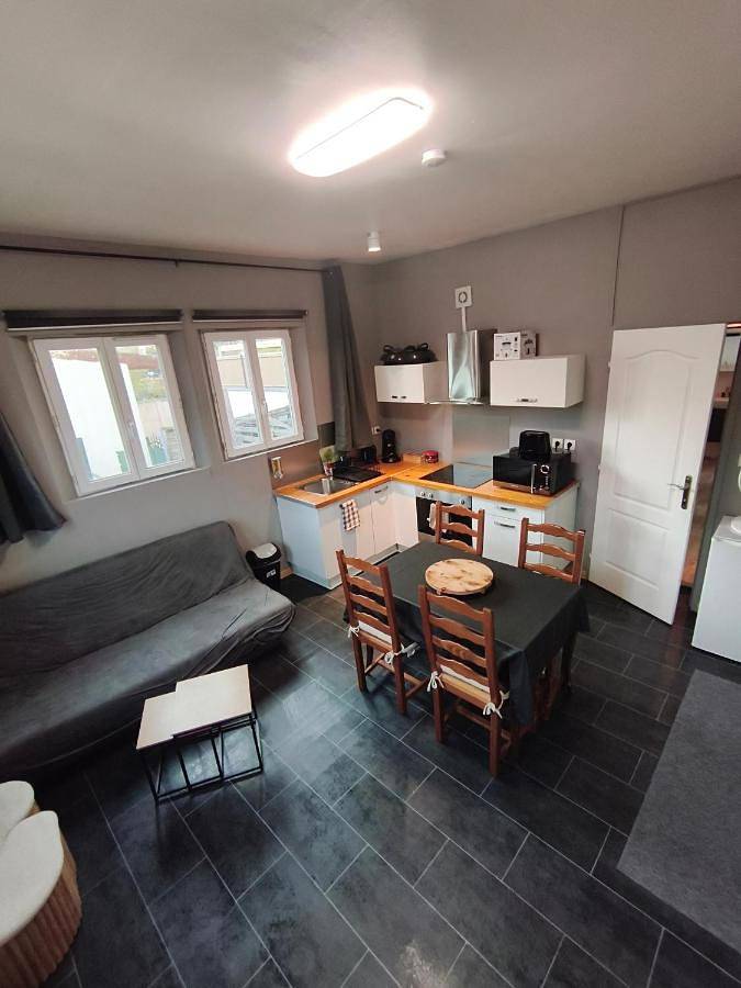 Appartement entier, One-Bedroom Apartment in Châlons-en-Champagne, Marne