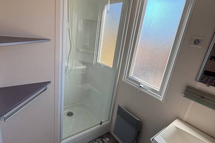 A 1 min 50 de la plage. bungalow 2 chambres. in Sainte Cécile Plage, Camiers