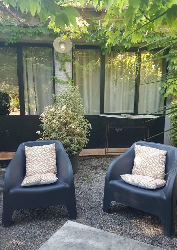 Gîte pour 2 personnes, avec jardin et piscine