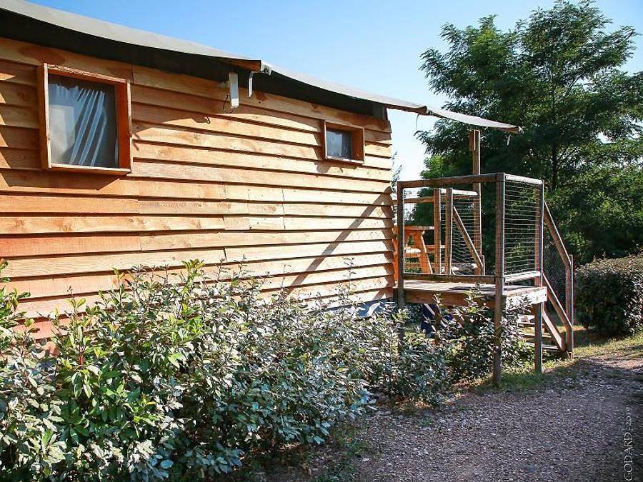 Flower Camping l'Epi Bleu - Tienda de lona y madera 4 personas - Cabane Lodge sur pilotis Confort 24m² (2 habitaciones) - 10m² terraza cubierta in Banon, Forcalquier region