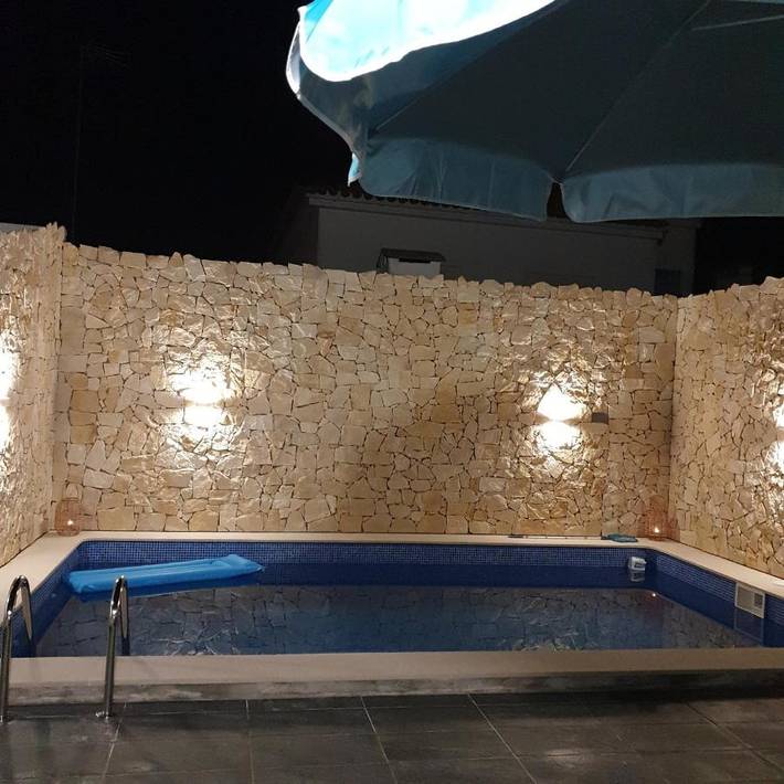 Location de vacances pour 4 personnes, avec piscine ainsi que balcon et vue à Évora