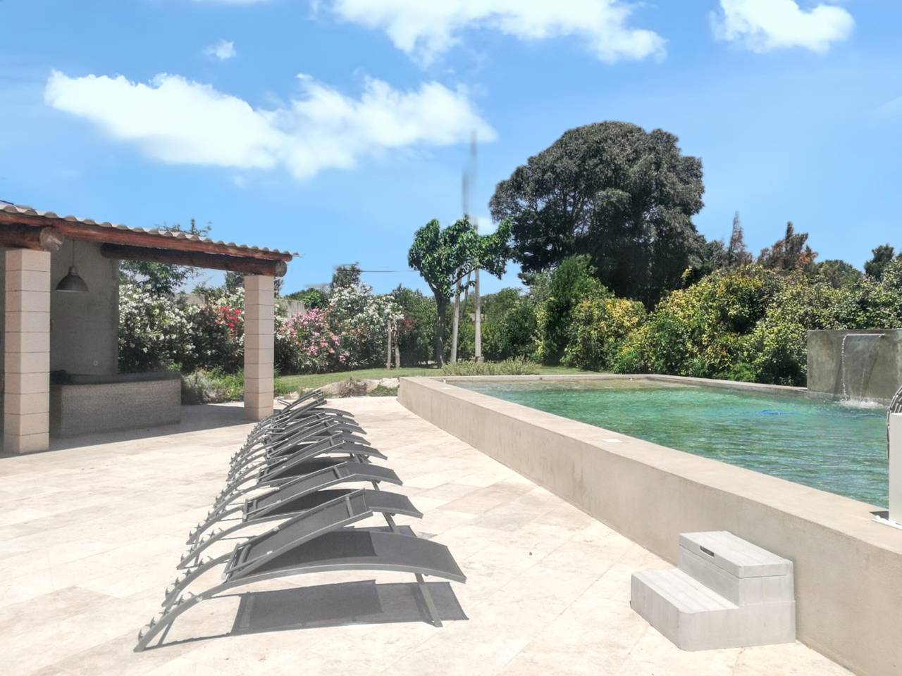 Amplia casa con piscina privada en Pernes-les-Fontaines in Pernes-les-Fontaines, Vaucluse