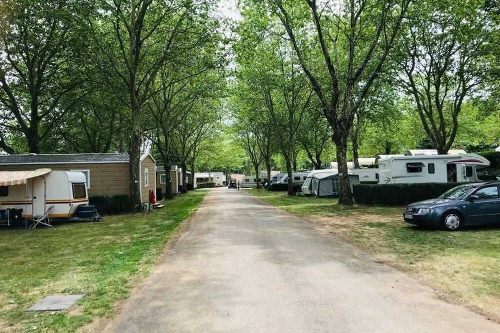 Camping 3 étoiles - ccbbhdc in Pouzauges, Fontenay-le-Comte