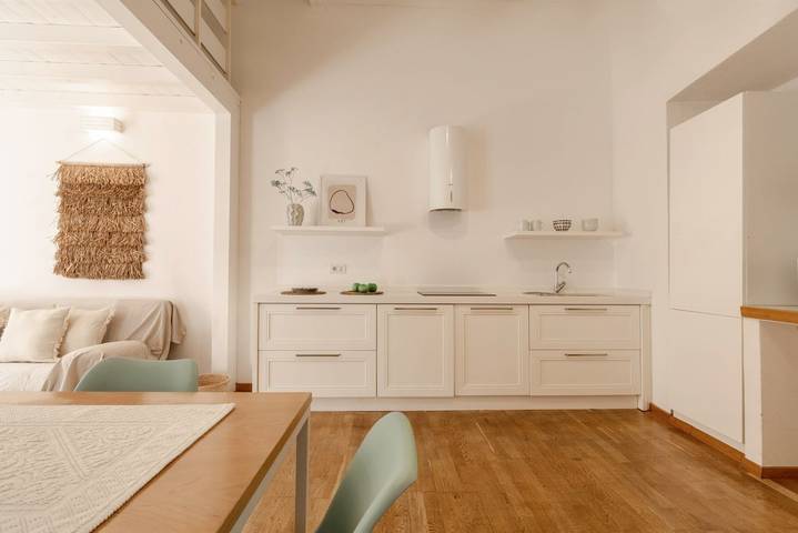 Ganze Wohnung, Ferienwohnung für 6 Personen mit Balkon/Terrasse in Villanova (Sardinia), Cagliari