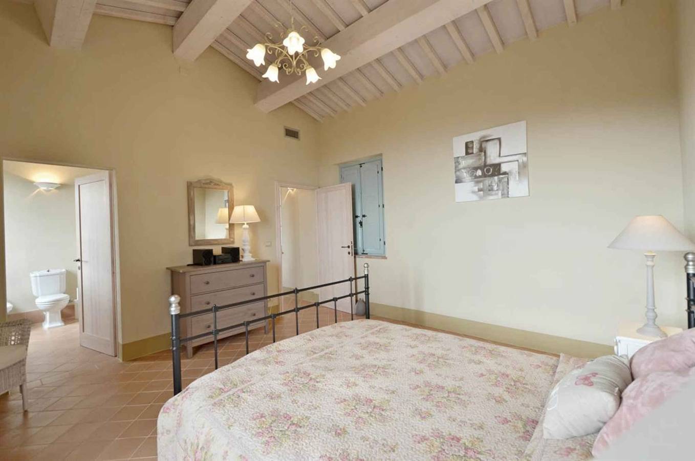 Geheel vakantieappartement, Vakantiewoning met terras, airco en internet  in Trequanda, Provincie Siena