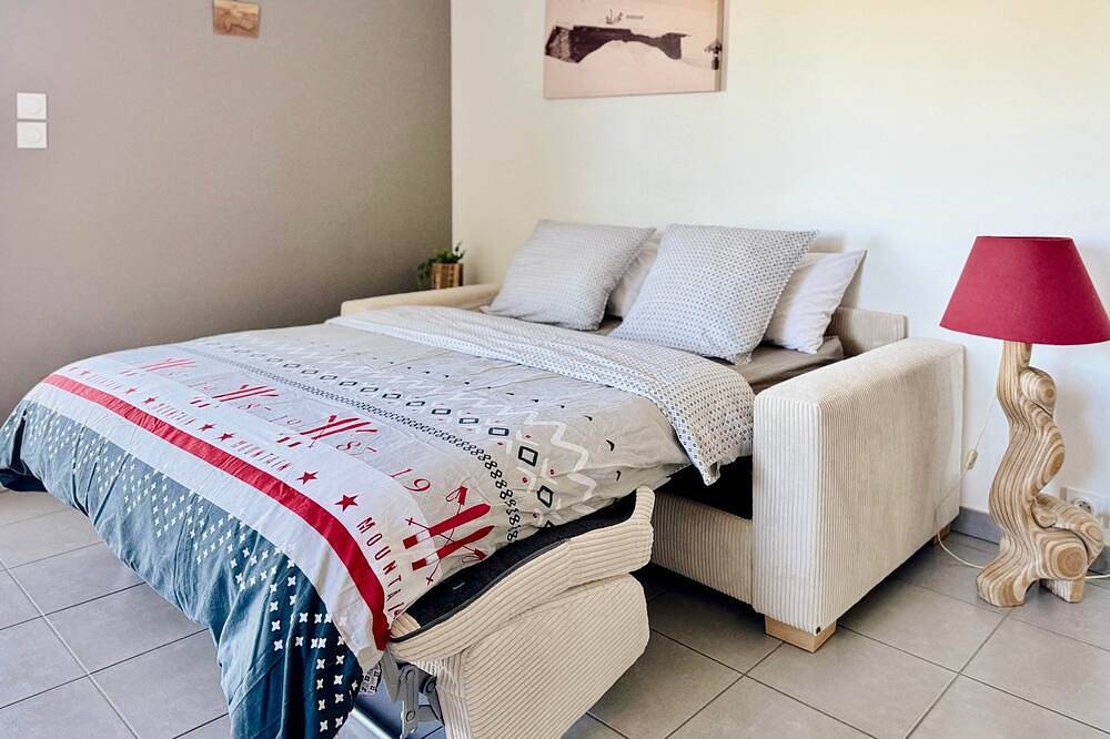 Appartement entier, Le Frontalier Suisse au pied de la Dôle en Rdc in Les Rousses, Parc naturel régional du Haut-Jura