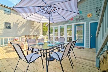 Vacation House for 9 Guests in Lake Conroe, Texas, Picture 4