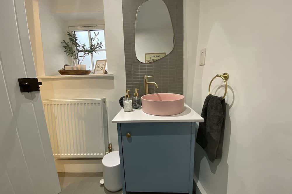 Luxury Cottage w/hot tub in the Peak District in Curbar, Derbyshire