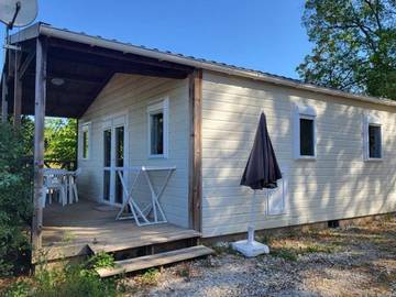 Location de vacances pour 4 personnes, avec terrasse et piscine à Salles (Lot-et-Garonne)