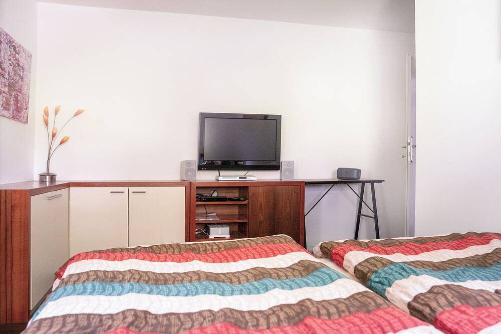 Ganze Wohnung, Exklusives Apartment am Ufer des Ossiacher See – mit Seezugang in Treffen am Ossiacher See, Gerlitzen