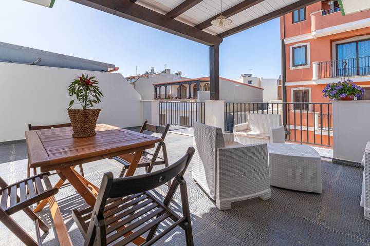Appartement entier, Appartement 'Nettuno avec terrasse', vue mer, Wi-Fi et climatisation in Capo Passero, Portopalo di Capo Passero