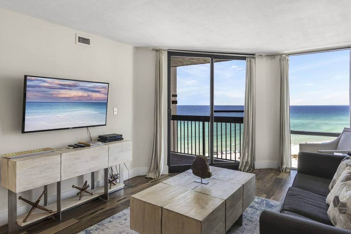 Entire apartment, The Scallop by Brightwild   Beachfront Condo in Destin, Emerald Coast