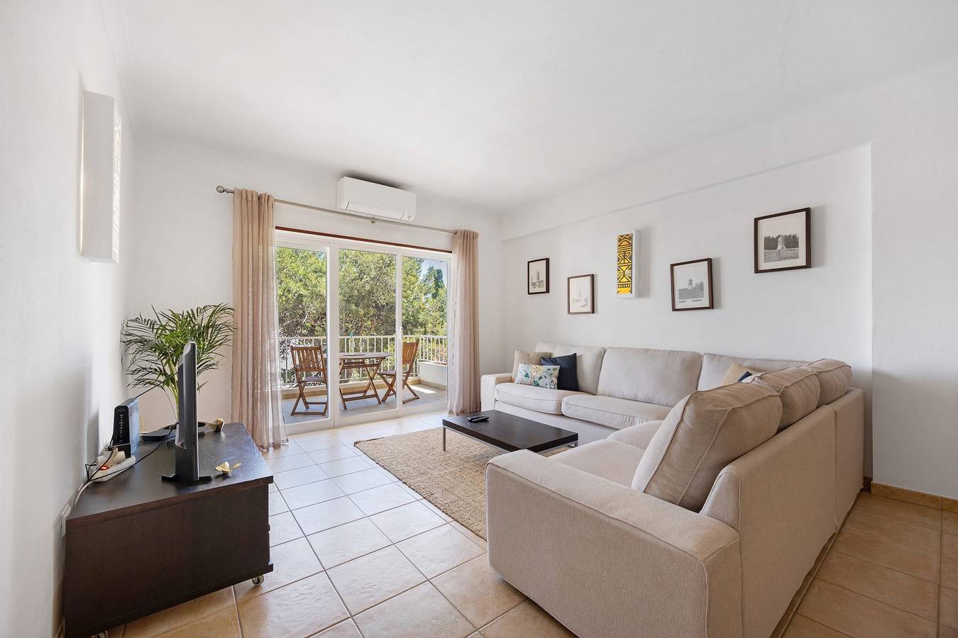 Ganze Wohnung, Apartment Amarelinha mit Balkon und Klimaanlage in São Sebastião, Lagos