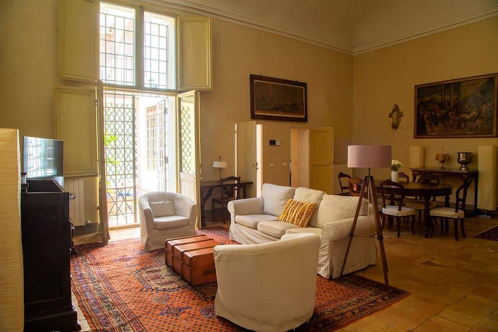 Appartement entier, Dimora Castracane - House in historic building from 1400 with cloister, balcony and private parking space in Fano, Fano (Commune)