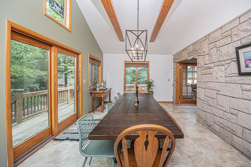 Chateau Relaxo | Lake Access & Hot Tub + Large Yard in Deep Creek Lake