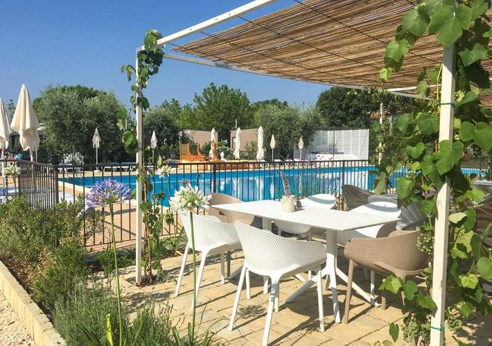 Camping für 6 Personen, mit Garten und Pool in San Felice del Benaco - 2