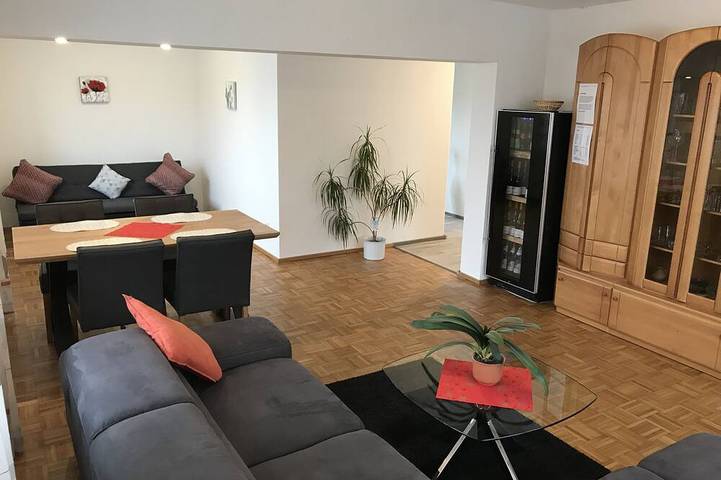 Ferienwohnung für 5 Personen, mit Balkon und Garten