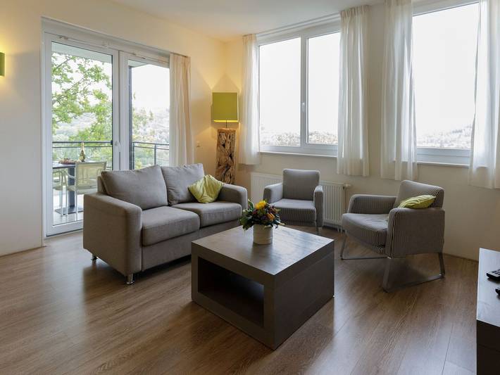 Ferienwohnung für 4 Personen, mit Balkon und Terrasse sowie Pool und Sauna in Heimbach - 2