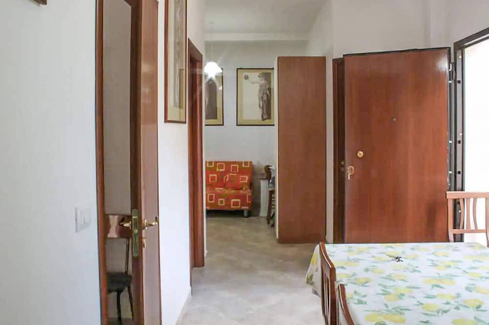 Geheel appartement, Geweldig appartement met 1 slaapkamer. in Locri, Ionische kust Calabrië